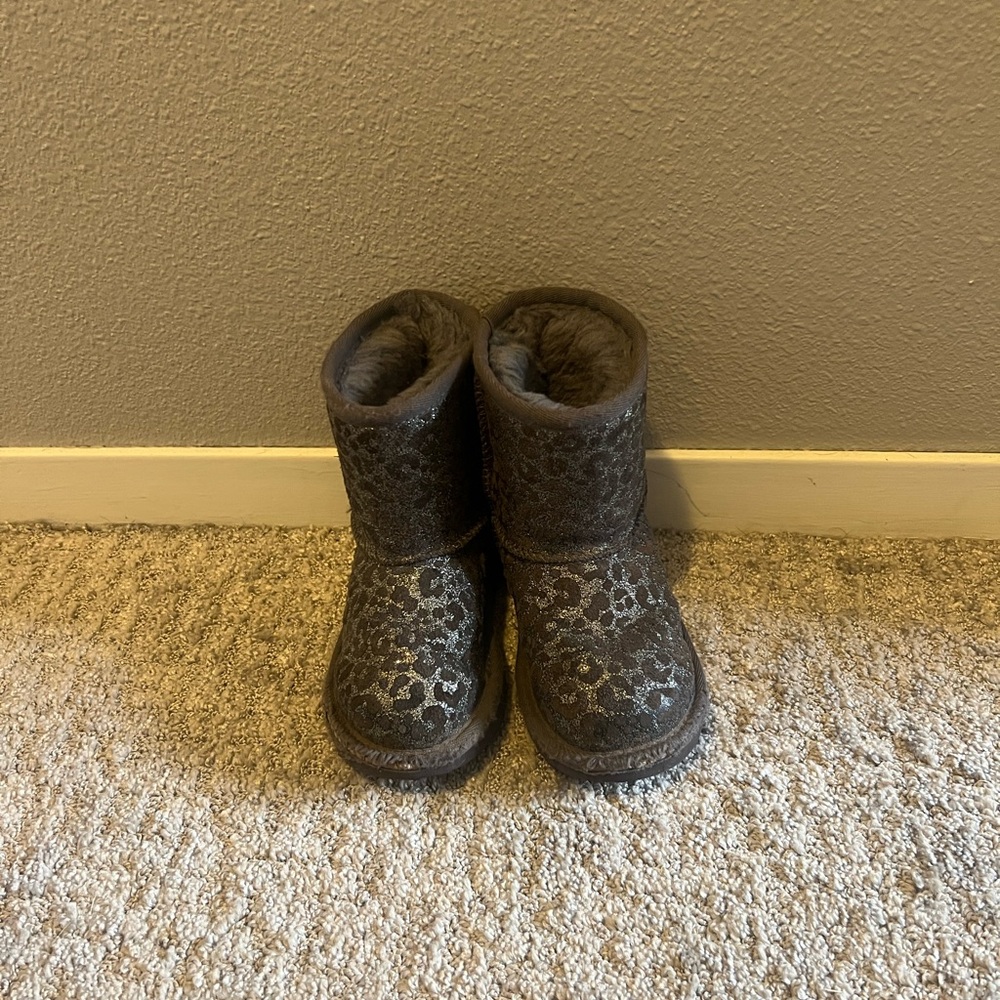 Toddler leopard Ugg boots